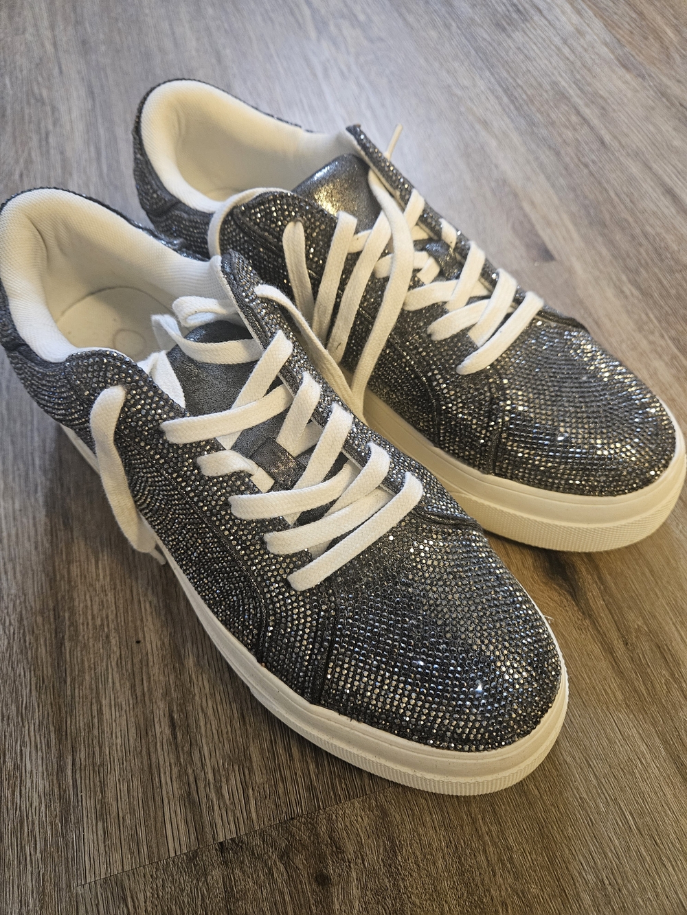 Jessica Simpson Sparkle Rhinestone Athletic Sneakers in Black - 10